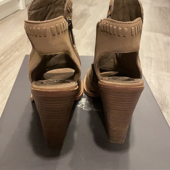 Tan Vince Camuto bootie size 7 - Picture 7 of 14